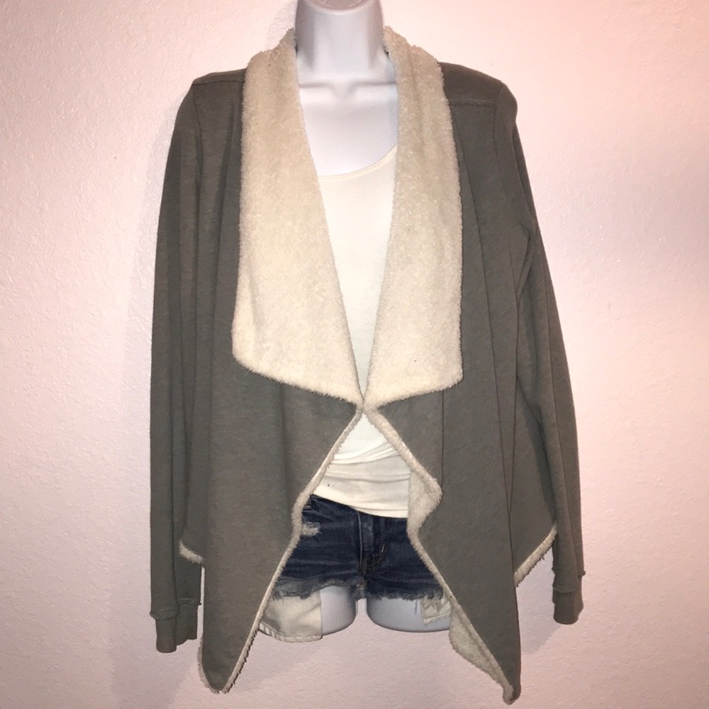 Cardigan sweatshirt